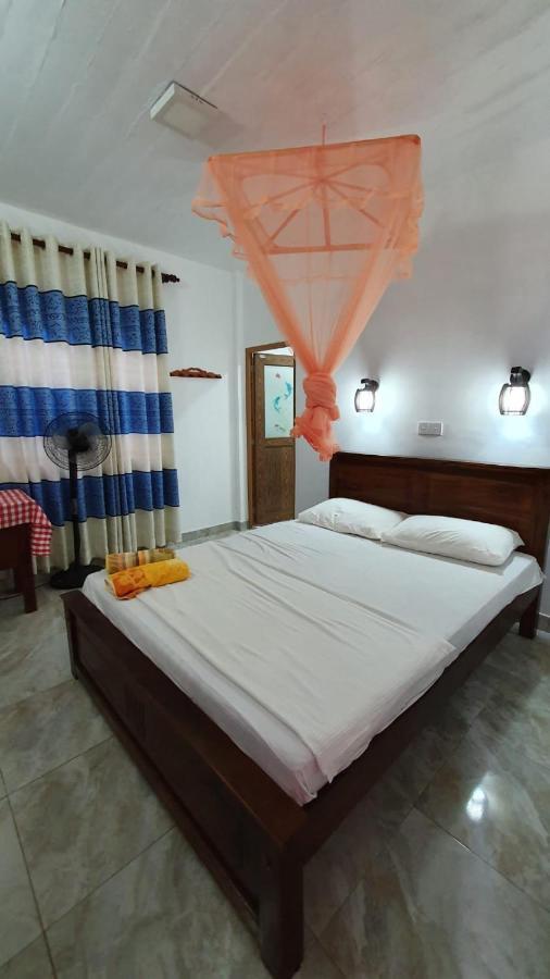 Guesthouse Kind And Love Хиккадува Экстерьер фото