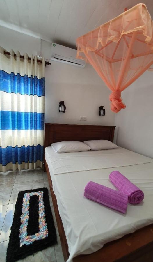 Guesthouse Kind And Love Хиккадува Экстерьер фото