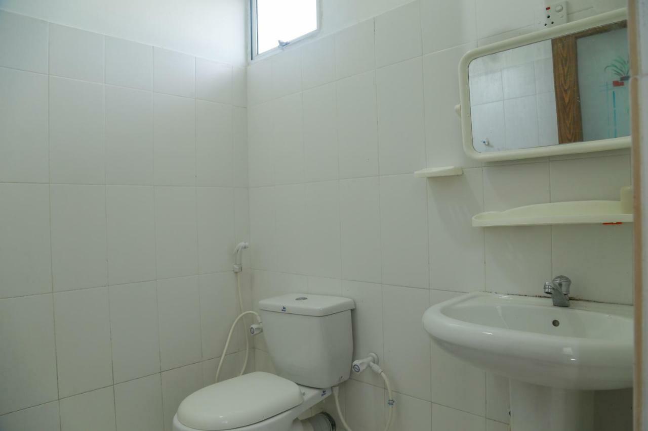 Guesthouse Kind And Love Хиккадува Экстерьер фото