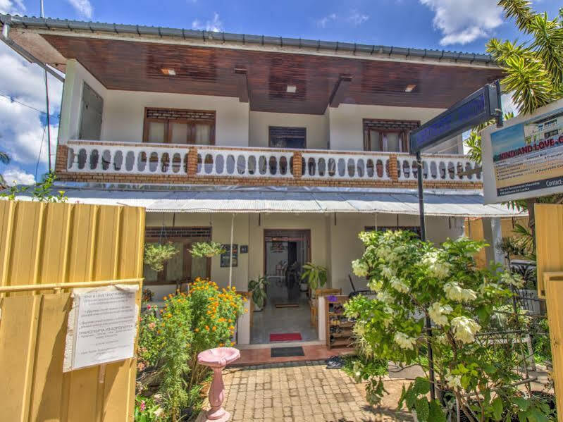 Guesthouse Kind And Love Хиккадува Экстерьер фото